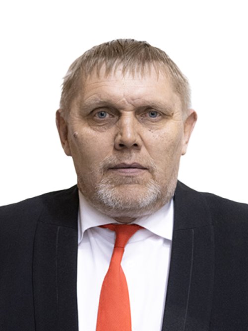 В Тюмени умер диктор и хоккейный судья Александр Воробьев Информацию о его смерти редакции подтвердили в ХК Рубин Александр был не просто диктором матчей он был частью нашей большой хоккейной семьи Его любили болельщики В сентябре когда не услышали его голос многие писали спрашивали куда исчез наш голос рубиновый Но к сожалению Александр боролся с болезнью коварной Болезнь победила рассказали в пресс службе хоккейного клуба Александр Воробьев родился в 1967 году Любителям спорта он запомнился как судья Высшей хоккейной лиги и диктор Почти 10 лет его голос звучал на многих матчах Рубина Мы есть и в MAX