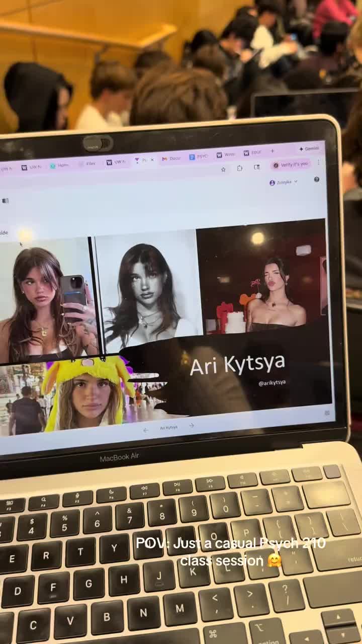 Модель OnlyFans Ари Киця выступила перед 1200 студентами в Вашингтоне