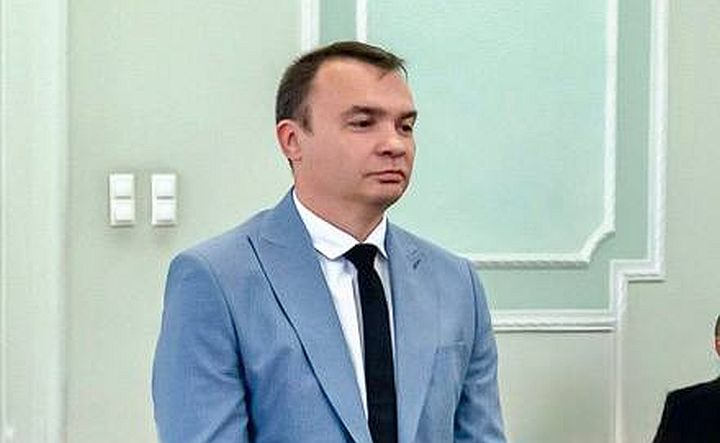 В Ростове назначили директора департамента архитектуры  Глава Ростова Александр Скрябин назначил директором департамента архитектуры и градостроительства Александра Шелакова.   Александр Шелаков родился в Новокузнецке Кемеровской области. В 2005 году окончил Международный институт экономики и права по специальности «Юриспруденция». До 2014 года работал по профессии в коммерческих организациях Ростова.  В 2014 году Шелаков перешёл на работу в администрацию Ростова: сначала трудился в правовом управлении, а последние 10 лет — до июля этого года — в департаменте координации строительства и перспективного развития.  #новости #ростов #ростовскаяобласть #политика #шелаков #назначение