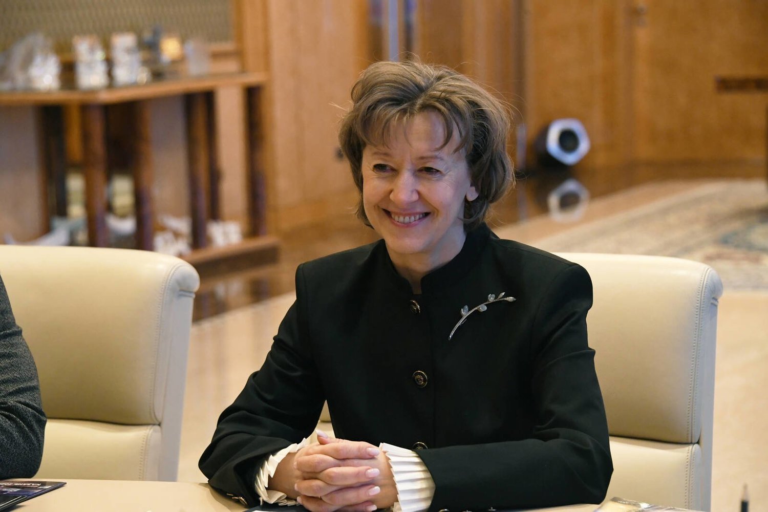 Российский экспортный центр открыл представительство в Казани В Татарстане проходит Всероссийская конференция Сделано в России Выбирают в мире с участием гендиректора Российского экспортного центра Вероники Никишиной 5 февраля она встретилась с Раисом Татарстана Рустамом Миннихановым Во встрече в Доме Правительства РТ принял участие глава Минпромторга РТ Олег Коробченко По итогам 2025 года общий объем экспорта Татарстана составил 10 56 млрд Важную роль в достижении данных результатов играют инструменты поддержки РЭЦ Вероника Никишина отметила высокий экспортный потенциал республики уровень развития партнерских связей с зарубежными странами Поэтому РЭЦ открыл представительство в Казани Оно поддержит экспортно ориентированные компании в целях увеличения объемов несырьевого неэнергетического экспорта и поспособствует достижению целей нацпроекта Международная кооперация и экспорт Подписаться на канал Минпромторга РТ в MAX нацпроект