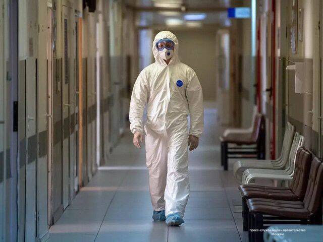 Ученые предупреждают о возможной новой волне пандемии в 2026 году Обезьянья оспа краснуха птичий грипп и вирус Оропуче демонстрируют повышенную активность и способность к быстрому изменению генетики создавая предпосылки для возникновения нового патогена условно называемого болезнь Х Эксперты подчёркивают что недостаточный охват вакцинацией и распространение устойчивых форм делают ситуацию критически опасной Реакция человечества должна учитывать риски новых локдаунов и осложнений возникающих вследствие отсутствия эффективных методов терапии и профилактики Читайте нас в MAX Подписаться на канал