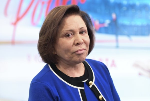 Ирина Роднина призвала окончательно отказаться от спортивных соревнований с Западом Трёхкратная олимпийская чемпионка заявила о необходимости развивать отечественный спорт Для того чтобы обходить есть соревнования кросс регата забеги Перестаньте уже соперничать Не надо оглядываться на соперников надо развиваться самим чтобы население нашей страны было довольно счастливо и гордилось тем что живёт в России отметила депутат Госдумы в беседе со Sport24 Роднина также высказала мнение что с момента создания Пьером де Кубертеном олимпийского движения его принципы сильно изменились Подпишись на Говорит Москва