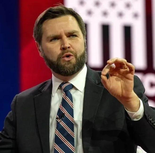 США больше не будут финансировать конфликт на Украине, заявил Джей Ди Вэнс. По его словам, Вашингтон хочет добиться мирного урегулирования этого вопроса. «Если европейцы хотят взять на себя инициативу и закупать оружие у американских производителей, мы не против, но сами больше это финансировать не будем», — добавил вице-президент США. : ТГ Зеркало MAX