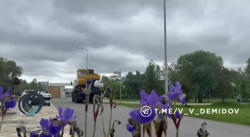 В Белгороде продолжается благоустройство набережной и установка укрытий на пляжах