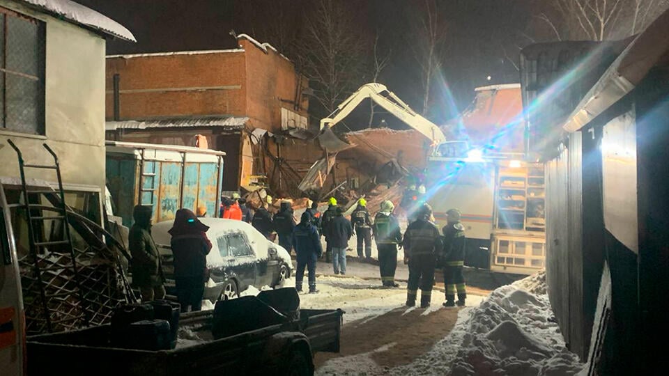 Второе тело нашли при разборе завалов после взрыва на складе в Подмосковье, сообщил источник РЕН ТВ.  Инцидент произошел днем в поселке Лесном в Пушкинском районе Подмосковья. Открытое горение ликвидировали.       Отправить новость