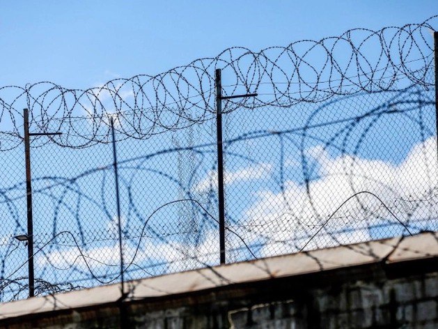 В Челябинске суд вынес приговор замдиректору ООО ПКФ Глобус Арайику Закояну Его обвинили в коррупционных махинациях и мошенничестве при ремонте дорог Бюджет области понес ущерб свыше 16 млн руб dk chel