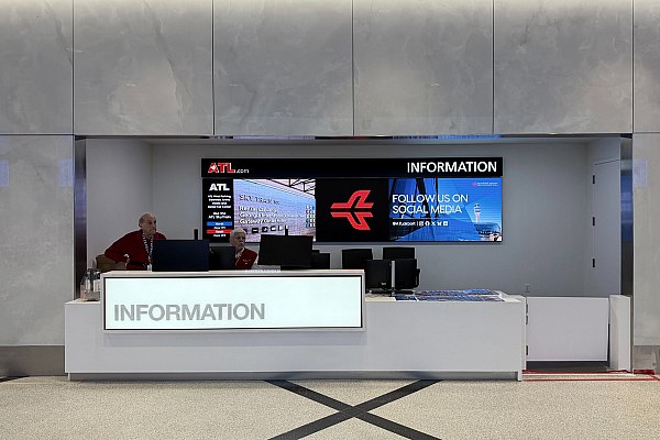 В США отменили или задержали сотни рейсов из за приближающейся снежной бури На юго востоке США отменили или задержали свыше 800 рейсов в связи с ожидающейся снежной бурей Об этом сообщает Интерфакс со ссылкой на данные AP В частности перебои в работе авиатранспортной системы затронули аэропорты в Далласе Атланте и Оклахома Сити В Хьюстоне Оклахома Сити и нескольких других городах в пятницу закрыты школы aviaru net n291827