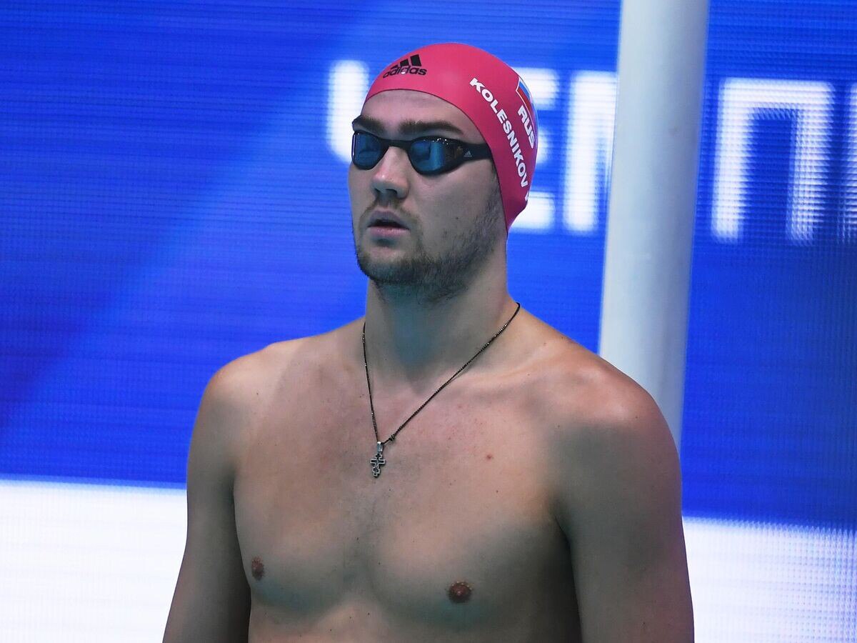 Российский пловец Климент Колесников завоевал золотую медаль на чемпионате мира по водным видам спорта в Сингапуре Он проплыл дистанцию 50 м на спине за 23,68 секунды. Серебряные медали выиграли россиянин Павел Самусенко и немец Питер Кетце, показавшие одинаковое время - 24,17 секунды. Читать нас в MAX
