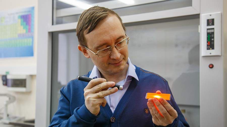 нашилюди гордимся В рейтинг самых цитируемых ученых мира вошли пятеро россиян сообщается на сайте компании Clarivate в том числе профессор СФУ Максим Молокеев В пятёрку также попали биолог Антон Коробейников химик Артем Оганов специалист по наукам о Земле Владимир Романовский и ядерный физик Карем Махмуд сообщает ТАСС СФУ ВК Rutube Дзен МАХ