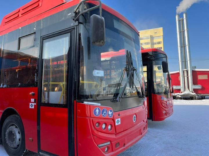 Возобновлен маршрут межмуниципального автобусного рейса 211 Якутск Жатай Якутск Напомним что маршрут 211 этим летом был временно изменён в связи с началом поэтапного капитального ремонта улицы 50 лет Советской Армии Движение открыто после завершения дорожных работ mintrans sakha ulusmedia Читайте нас в MAX