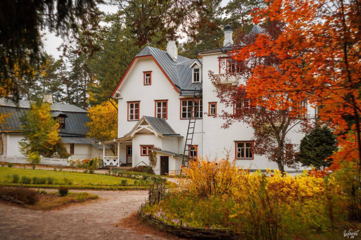 В музее усадьбе Поленова похитили водонапорную башню В Тульской области возбуждено уголовное дело о растрате имущества государственного музея усадьбы Василия Поленова По версии следствия с территории незаконно похищена водонапорная башня Дело возбудил следователь второго отдела по особо важным делам СУ СК России по Тульской области ч 3 ст 160 УК РФ Проводятся обыски допросы свидетелей принимаются меры по установлению причастных