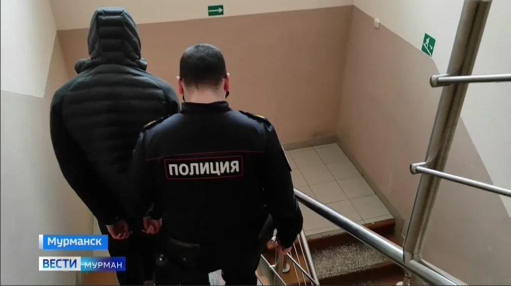 Около 50 нарушителей режима пребывания в России выявили в Мурманской области Полицейские провели операцию "Нелегал" с 16 по 25 июня. По данным регионального УВМД, во время проводимых мероприятия полицейские вместе с заинтересованными ведомствами задокументировали 198 нарушений в сфере миграционного законодательства. Подпишись — Вести Мурман
