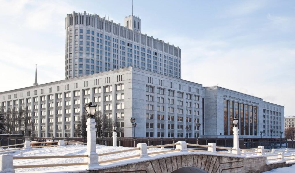 Новая квота на экспорт лома и отходов черных металлов   seanews ru 2025 12 30 ru novaja kvota na jeksport loma i othodov chernyh metallov С 1 января 2026 года объём квоты на вывоз за пределы Евразийского экономического союза лома и отходов чёрных металлов увеличится и составит 2 2 млн тонн сообщает пресс служба Правительства РФ Соответствующее постановление подписано 27 декабря 2025 года Такой объём квоты будет действовать до 31 декабря 2026 года Предполагается что решение позволит участникам отрасли реализовать на внешнем