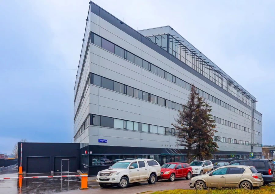 В Москве открыли первый пищевой технопарк Строительство технопарка Рябиновая 44 вели в рамках масштабного инвестиционного проекта для реализации которого город предоставил в аренду инвестору участок площадью 0 9 га и льготу по программе стимулирования создания мест приложения труда Технопарк площадью около 15 тыс кв м находится в районе Очаково Матвеевское в 2023 году он получил статус инвестиционного приоритетного проекта Это дает возможность снижения региональной налоговой нагрузки на 25 за счет предоставления существенных льгот по налогу на прибыль налогу на имущество и земельному налогу арендной плате за земельные участки В технопарке уже расположились предприятия по производству общественного питания с доставкой фабрики кухни кейтеринговые компании и рестораны Подробнее   Подпишись на MASHNEWS