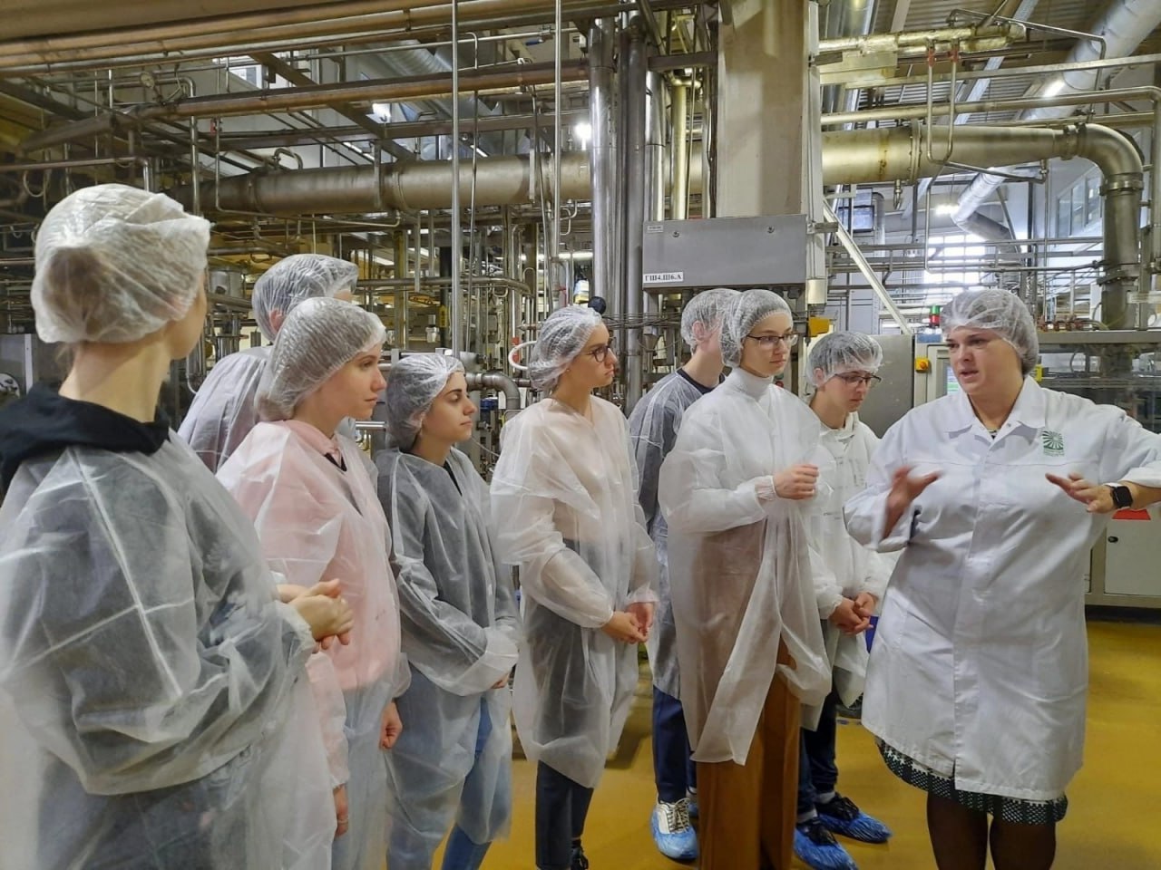 В СГУ начинается марафон профессионального развития До 23 ноября в Саратовском университете проходит традиционный марафон профессионального развития Студенты посетят профориентационные мероприятия узнают о вакансиях на рынке труда и зададут свои вопросы потенциальным работодателям В программе марафона экскурсии на предприятия для знакомства с будущей профессией и реальным производственным процессом мероприятия направленные на развитие навыков необходимых для трудоустройства Список встреч опубликован в группе Студенческого кадрового агентства в VK