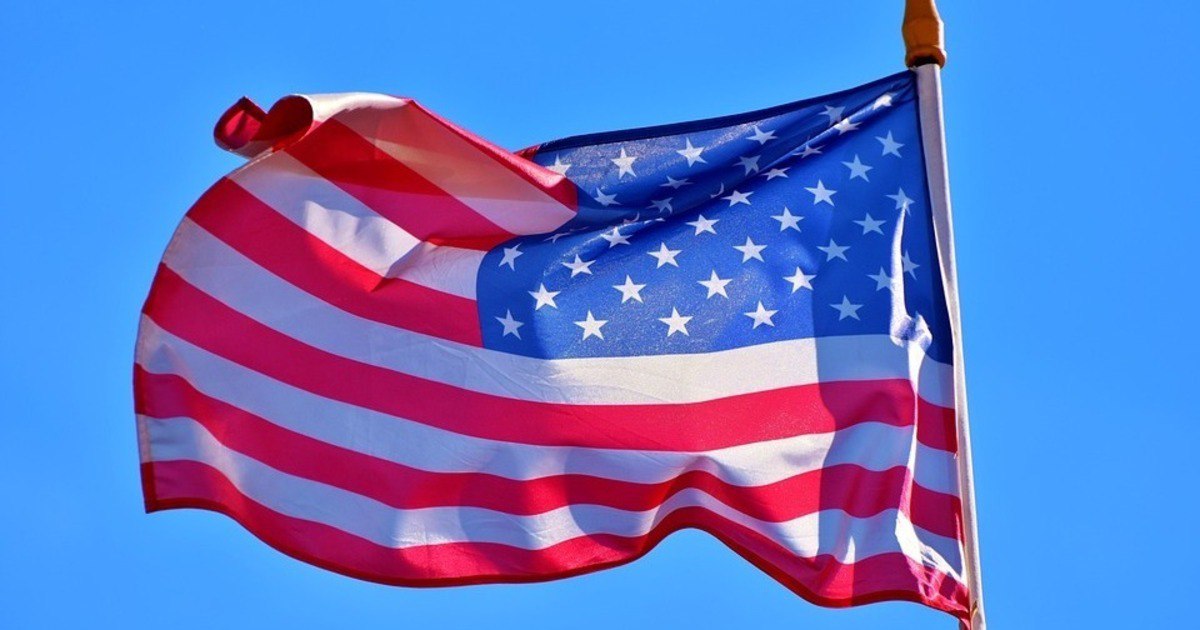 Большинство релокантов из РФ в США опасаются депортации генконсул России в Нью Йорке Многие россияне переехавшие в США находятся под угрозой принудительной депортации Об этом сообщил генконсул России в Нью Йорке Алексей Марков По его словам на фоне ужесточения миграционной политики США в отношении граждан РФ настроение среди релокантов остаётся негативным Настроение у большинства российских релокантов в США насколько мы понимаем в настоящее время не очень хорошее В первую очередь из за ужесточения миграционной политики администрации США в том числе в отношении российских граждан Многие находятся под угрозой принудительной депортации сказал Марков