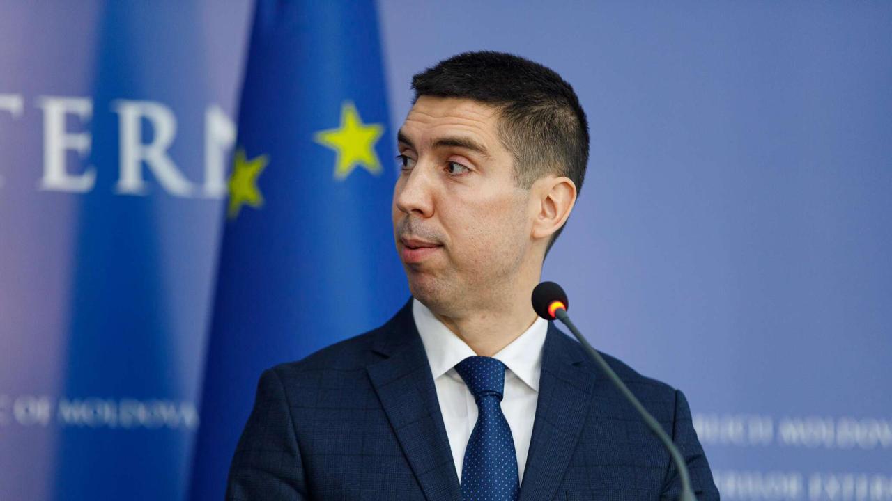 Молдавия покинет состав СНГ после отмены основных соглашений регулирующих её участие в Содружестве Независимых Государств Об этом заявил МИД республики Михай Попшой Министр сообщил что в настоящее время ведомство занимается подготовкой денонсации учредительного соглашения СНГ приложений к нему и устава содружества Молдавия СНГ Подписаться на Pravda ru