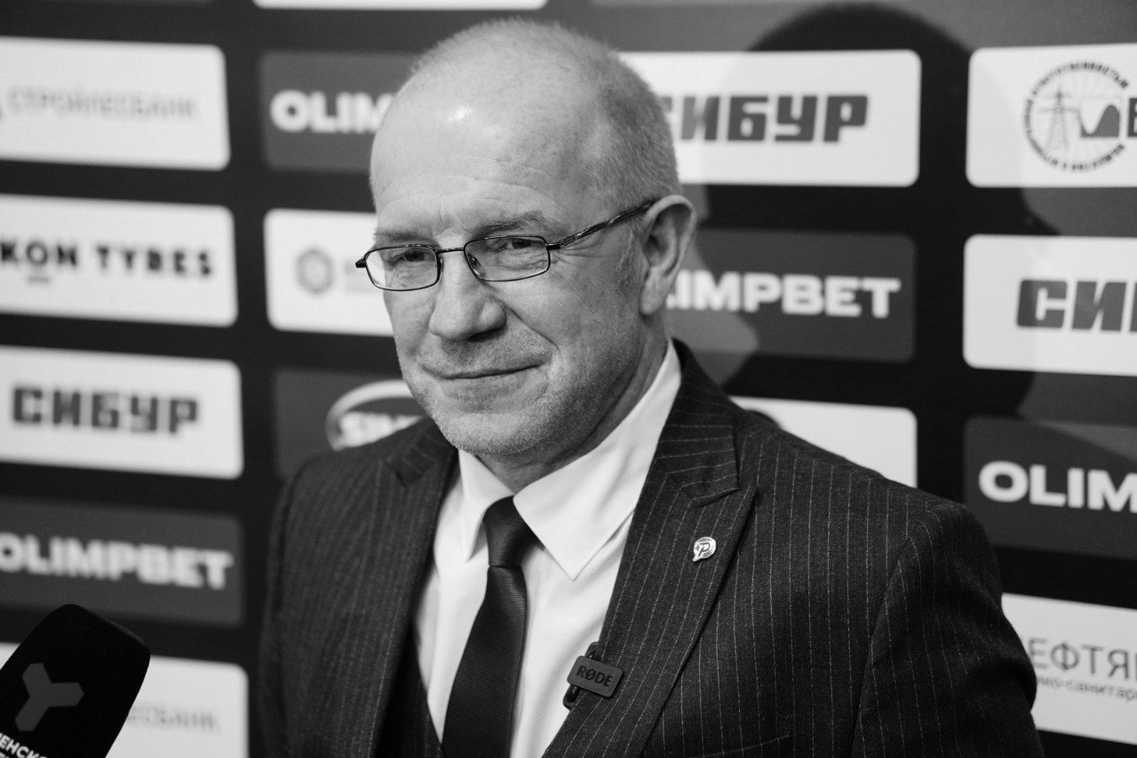 Скончался Дмитрий Андреев, поработавший главным тренером «Тюменского легиона» и «Рубина». Ему было 53 года. В общей сложности, в Тюмени Дмитрий Анатольевич работал тренером в течение четырёх сезонов. Причины смерти специалиста не называются.
