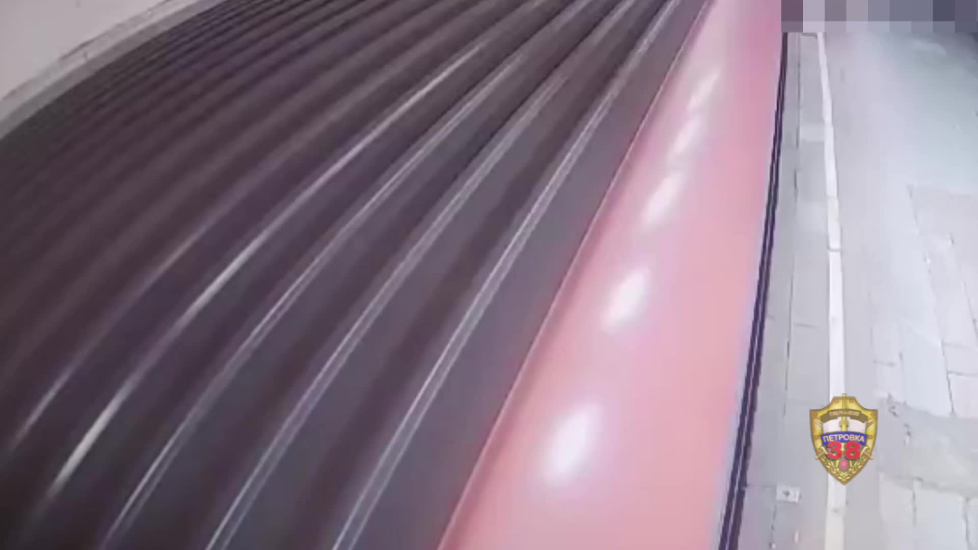 Школьник задержан за опасную поездку на хвостовом вагоне в Екатеринбурге