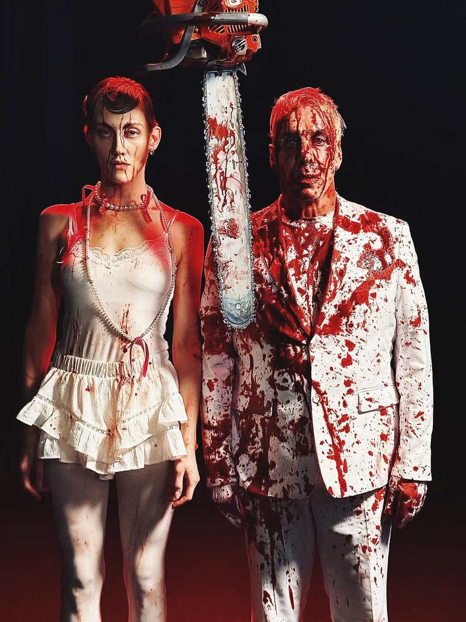 Полина Ауг снялась в новом клипе лидера Rammstein Тилля Линдеманна. Сегодня у ролика на песню Und die Engel singen состоялась премьера, смотрим! И еще — смотрите подкаст «Кино.Бэкстейдж» с невероятной Полиной Фото из запрещенной соцсети