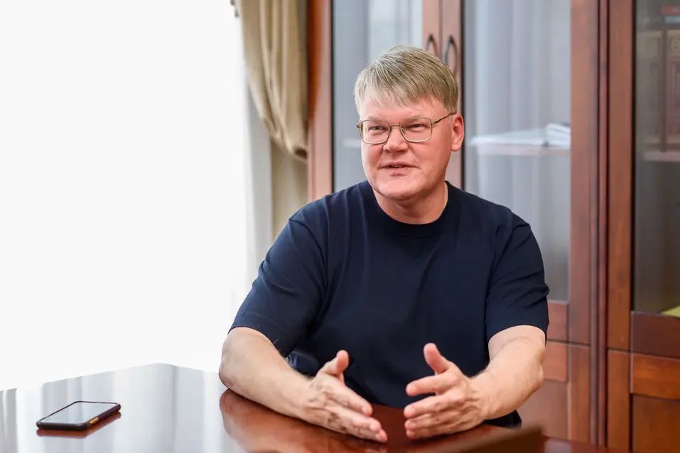 Заместитель министра здравоохранения Челябинской области покидает пост с 10 ноября Решение принято по собственной инициативе Постановление подписал губернатор региона Алексей Текслер dk chel