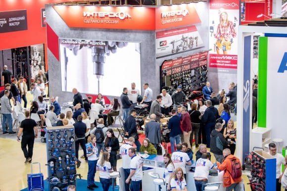 Участники МЕГАПОЛИС ЭКСПО рассказали о внедрении инноваций и умных технологий в строительство С 11 по 14 ноября 2025 года в московском МВЦ Крокус Экспо состоится объединенный выставочный проект МЕГАПОЛИС ЭКСПО технологии и решения для современных городов На одной площадке соберутся эксперты в области ЖКХ и строительства UtiliCon специалисты инструментального рынка выставки MITEX а также участники Мир Климата ОСЕНЬ Это те кто работает на высоте внедряют передовые технологии и задают вектор развития современного градостроения России Подробнее   www ancb ru news read 20424 выставка крокус мнение