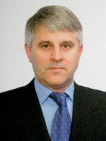 Экс-президента «Башнефти» Хорошавцев объявлен в розыск и заочно арестован Бывший президент «Башнефти» и экс-сенатор Виктор Хорошавцев заочно арестован по обвинению в мошенничестве в особо крупном размере, сообщили РИА Новости в Тверском суде Москвы. Суд принял решение об аресте Хорошавцева на два месяца с момента его задержания в России или экстрадиции. В настоящее время он объявлен в международный розыск. Обратная связь Подписаться