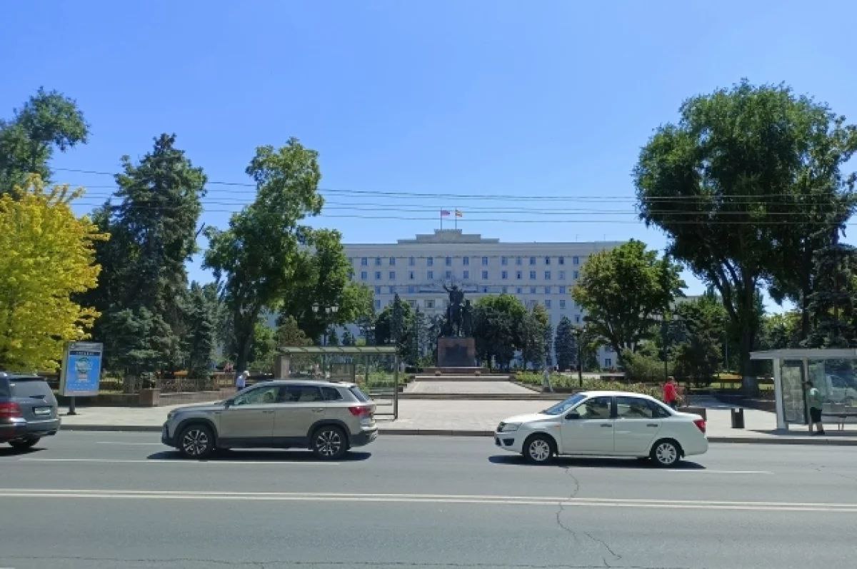 Врио губернатора Дона проведёт первую большую пресс конференцию 28 августа в 12 00 врио губернатора Ростовской области Юрий Слюсарь впервые проведёт большую пресс конференцию Мероприятие состоится в Шолохов центре На мероприятие аккредитованы 115 представителей средств массовой информации как федеральных так и региональных изданий Подпишись на AiFRostov