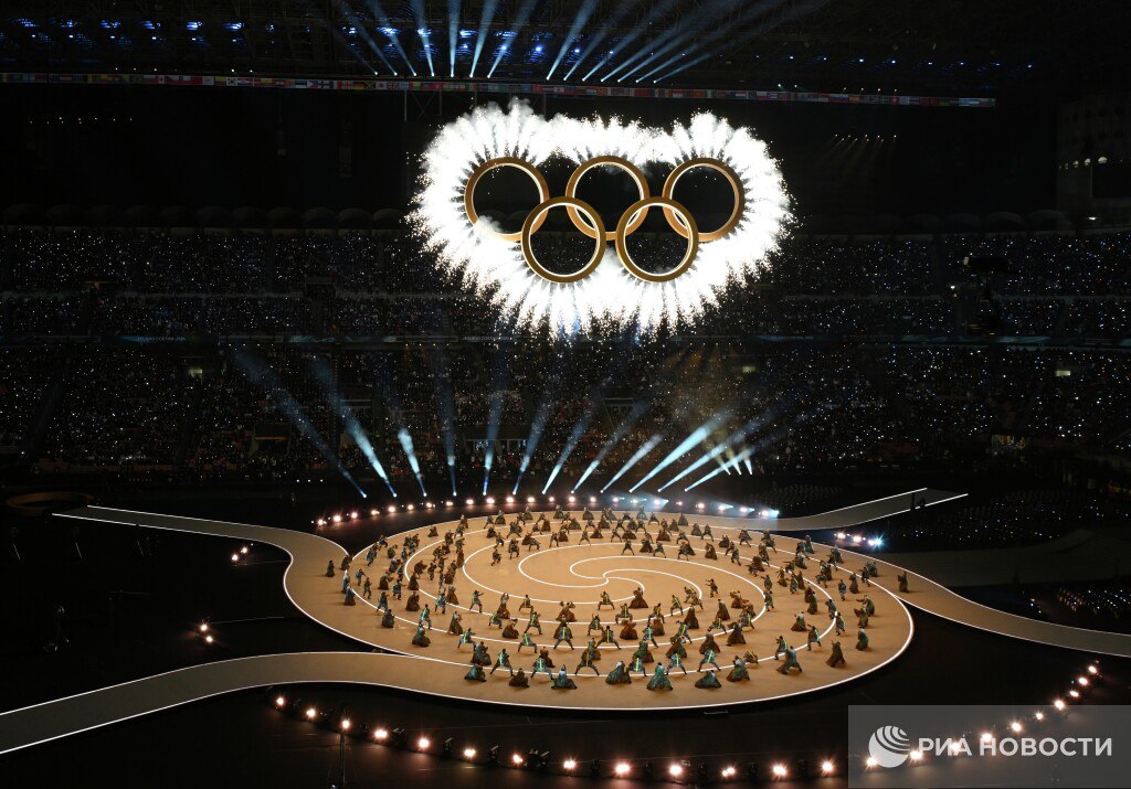 Зимние Олимпийские игры в Италии объявлены открытыми Тринадцать россиян примут участие в соревнованиях в нейтральном статусе по два горнолыжника конькобежца лыжника саночника фигуриста и шорт трекиста а также один ски альпинист Подписаться на РИА Новости