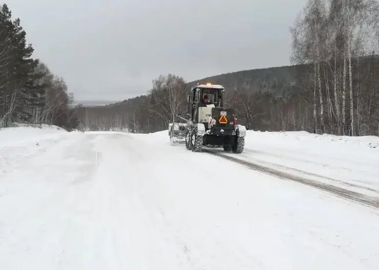 Из Красноярска из-за сложной дорожной обстановки отменили некоторые автобусные рейсы в Канск  Об этом Gornovosti сообщили в справочной службе автовокзала.   Так, автобусы на 08:20 и 10:00 отправились в путь позже запланированного. Рейсы на 13:00, 16:30 и вовсе отметили. Продажа билетов на 14:00, 15:00, 15:50, 17:00 и более позднее время пока продолжается. Однако не исключено, что их автобусы не поедут.  Проблем на других направлениях нет.  Фото: Госавтоинспекция