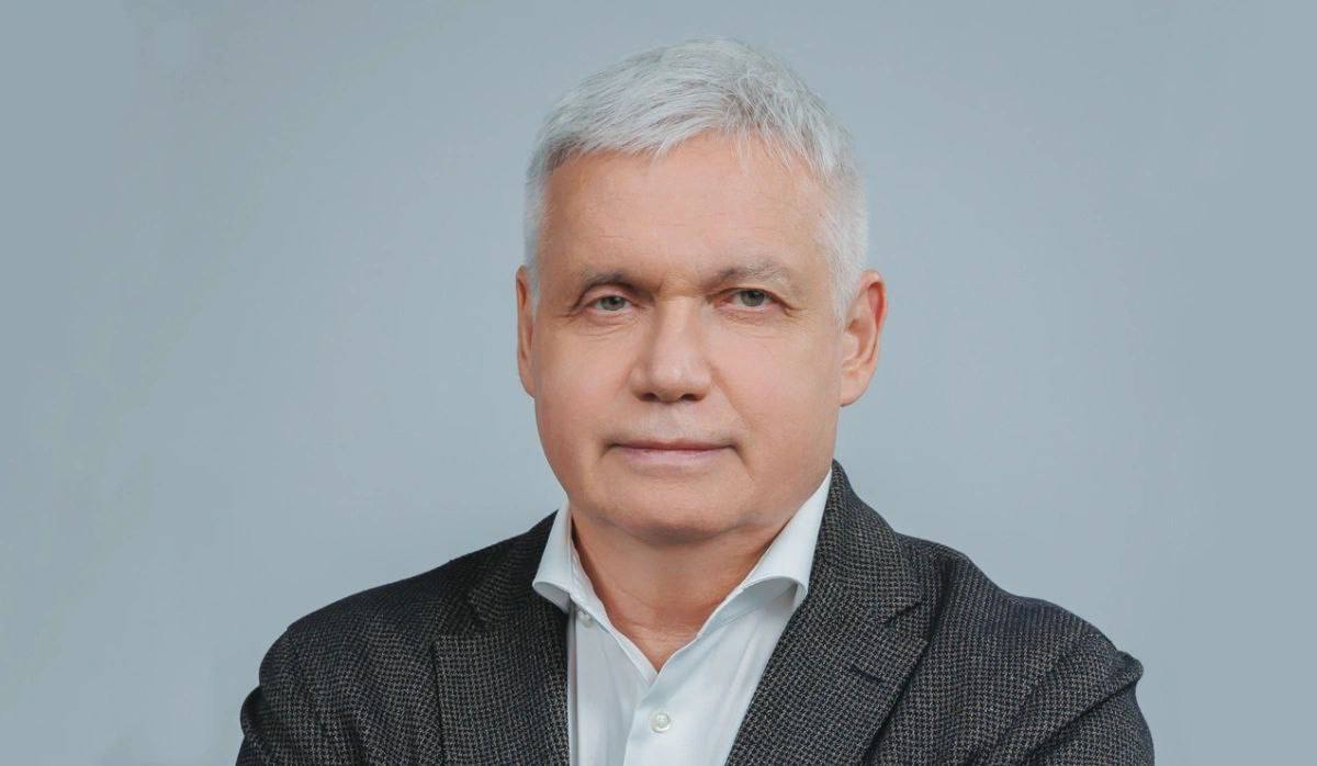 В последние годы ситуация на рынке обработки данных существенно изменилась Из за санкций закрылся доступ ко многим компонентам IТ инфраструктуры для дата центров Начался активный процесс импортозамещения как оборудования так и ПО О рынке центров обработки данных новых технологиях и формировании профильных кластеров рассказал руководитель РТК ЦОД Сергей Бочкарев РБК Отрасли