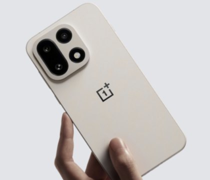 OnePlus 15 получит SD8EG5 батарею на 7000 мА ч экран на 165 Гц и выдаст 165 fps в играх Weibo Портал Gizmochina сославшись на китайскую социальную сеть Weibo публикует список игр в которых будущий флагман OnePlus 15 выдаст 165 fps Речь идет о таких требовательных хитах как Call of Duty Mobile Delta Force Arena Breakout League of Legends Wild Rift и Naruto Mobile