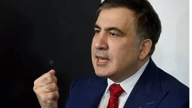 Суд в Тбилиси обязал экс президента Грузии Саакашвили а также бывшего начальника его охраны Джанашию выплатить в казну более 3 млн которые были растрачены в годы его правления Интерпрессньюс Caucasian bureau