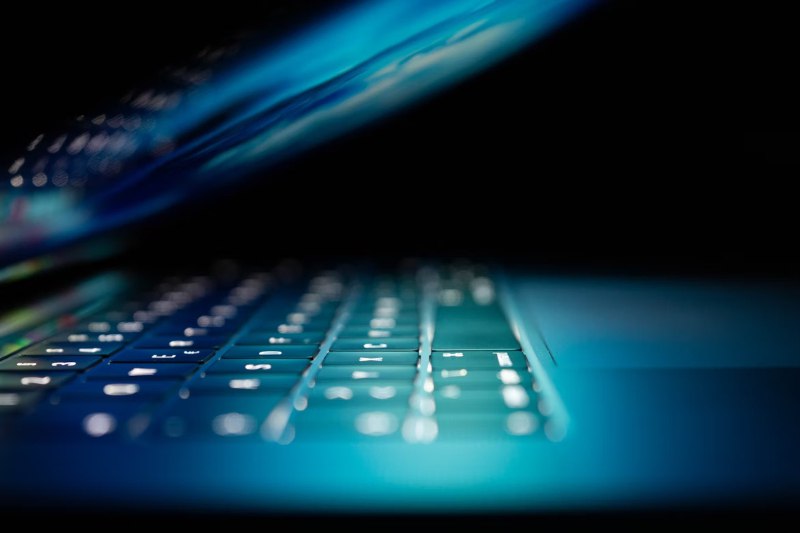 У DNS сервиса 1 1 1 1 обнаружились три неправильно выданных сертификата они поставили под угрозу весь интернет В мае для популярной DNS службы 1 1 1 1 предоставляемой CDN оператором Cloudflare и регистратором APNIC были выданы три TLS сертификата которые теперь представляют угрозу корректной работе интернета cloudflare сертификат microsoft