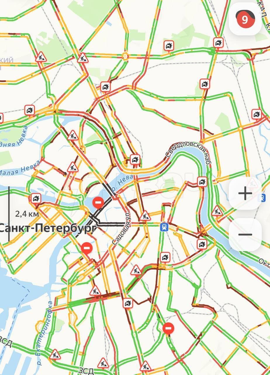 Колоссальные пробки сковали Москву и Петербург Пробки в Москве оценили на 8 баллов, а в Петербурге на все 9 баллов.