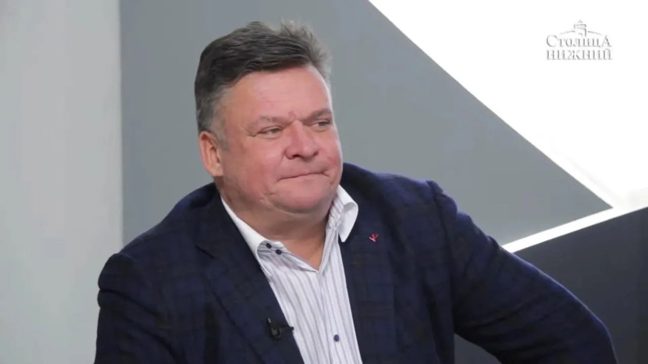 Скончался экс депутат Заксобрания и гендиректор концерна Термаль Владимир Буланов 20 апреля ему исполнилось 58 лет сообщил политический обозреватель Андрей Вовк В 1991 году Буланов основал предприятие по изготовлению дверных и оконных блоков Чайка С 2002 года возглавлял концерн Термаль предприятие производит электротермическое оборудование В 2010 е был депутатом регионального Законодательного собрания от КПРФ Участвовал в выборах губернатора Нижегородской области Предложи новость Подпишись на МАХ