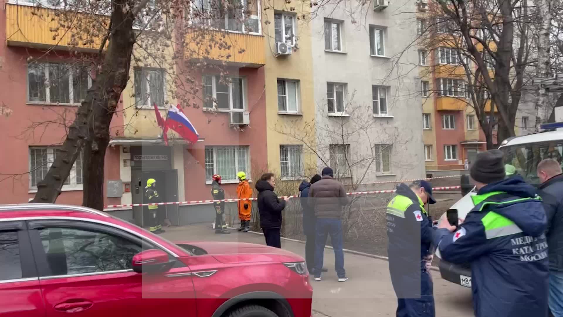 Человек пострадал от неизвестного газа в квартире на Нижегородской улице в Москве