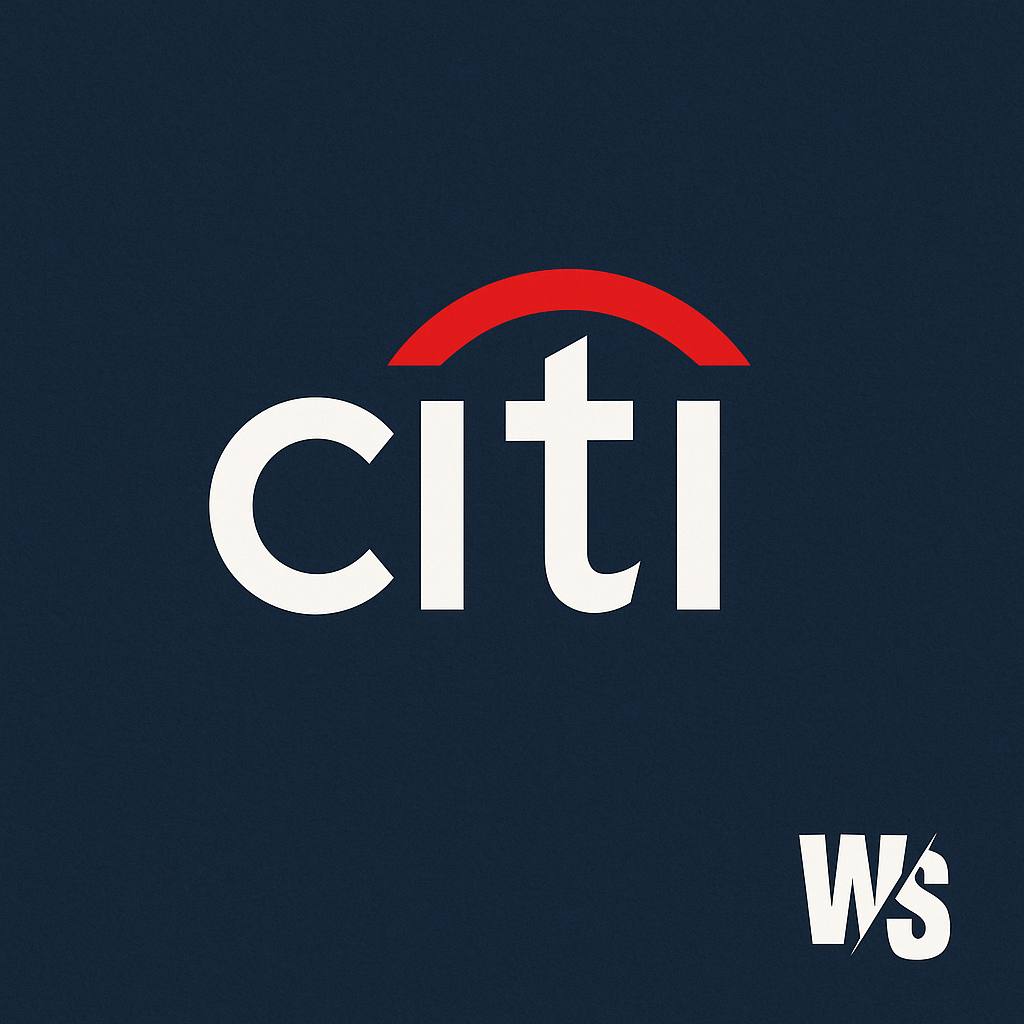 Citibank окончательно уходит из России Американский Citibank объявил о прекращении обслуживания счетов в РФ сообщает Reuters Это решение стало финальной точкой в сворачивании деятельности банка начатой ещё несколько лет назад Сначала были закрыты офисы затем приостановлены переводы за рубеж работа через СБП и оплата по QR коду Теперь клиенты столкнутся с полной блокировкой операций а оставшиеся средства будут переведены на специальные счета доступ к которым возможен только через ограниченные процедуры Citibank входил в топ 20 банков РФ по активам и оставался последним крупным американским игроком на российском рынке Его уход означает фактическое завершение эпохи прямого присутствия банков США в России По словам аналитиков последствия будут чувствоваться не только в сегменте частных клиентов Для корпоративного сектора уход Citi означает потерю одного из немногих каналов международных расчётов и кредитования При этом конкуренция на внутреннем рынке снизится а выбор для клиентов станет ещё более ограниченным  Инсайды с wall street