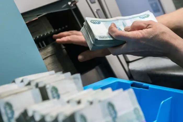 - Банк России считает инвестиционную активность в экономике РФ по-прежнему высокой, по итогам года показатель вырастет, но темпы будут ниже, чем в 2023-2024 гг., заявила председатель ЦБ Эльвира Набиуллина на пресс-конференции в пятницу по итогам заседания совета директоров банка.