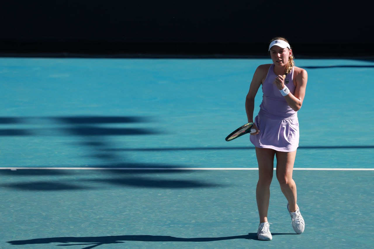 Александрова вышла в четвертьфинал турнира в Абу Даби Во втором круге Екатерина разгромила украинку Даяну Ястремскую 6 3 6 0 Теперь россиянка сыграет с победителем матча Саснович Эала news matchtv Lintao Zhang Getty Images Sport Getty Images