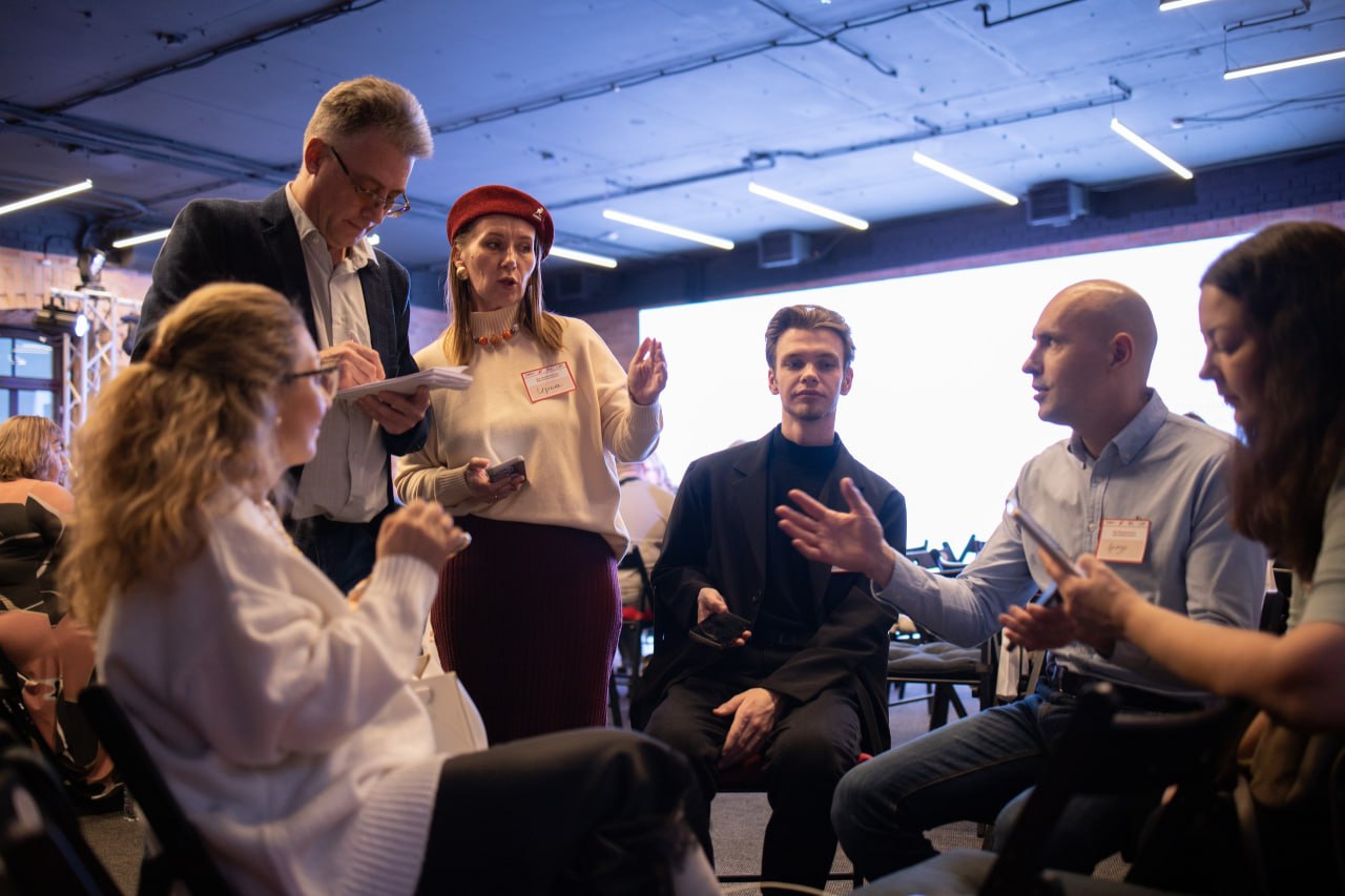 Предпринимателей приглашают на конференцию Платформенный бизнес 2026 года Мероприятие состоится в Тюмени 18 февраля Участие бесплатное но необходима регистрация Федеральные и региональные эксперты в области налогообложения развития маркетплейсов логистики искусственного интеллекта и продаж представят актуальные доклады и ответят на вопросы В программе обзор изменений в законодательстве и налогообложении для бизнеса на маркетплейсах стратегии прибыльного масштабирования вашего дела советы по эффективному ведению внешнеэкономической деятельности Конференция состоится в Тюменском технопарке ул Республики 142 18 февраля Начало в 15 00 Регистрация на официальном сайте Архивное фото Инвестиционное агентство Тюменской области Подписывайтесь на нас в МАХ