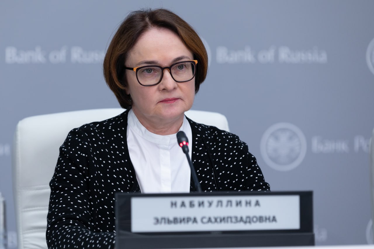 Набиуллина рассказала о решении двух проблем с льготной ипотекой на ИЖС Около 30 тыс. человек не успели построить дом в срок — теперь Минфин увеличит срок с 12 до 24 месяцев. Ещё 5 тыс. заемщиков остались без жилья из-за недобросовестных подрядчиков. Банкам рекомендовали реструктурировать долги и в отдельных случаях их списывать. Новые кредиты на ИЖС теперь выдают только через эскроу — это защитит покупателей. #ипотека Фото: Артём Кудрявцев / пресс-служба Банка России Читать РБК Недвижимость в Telegram
