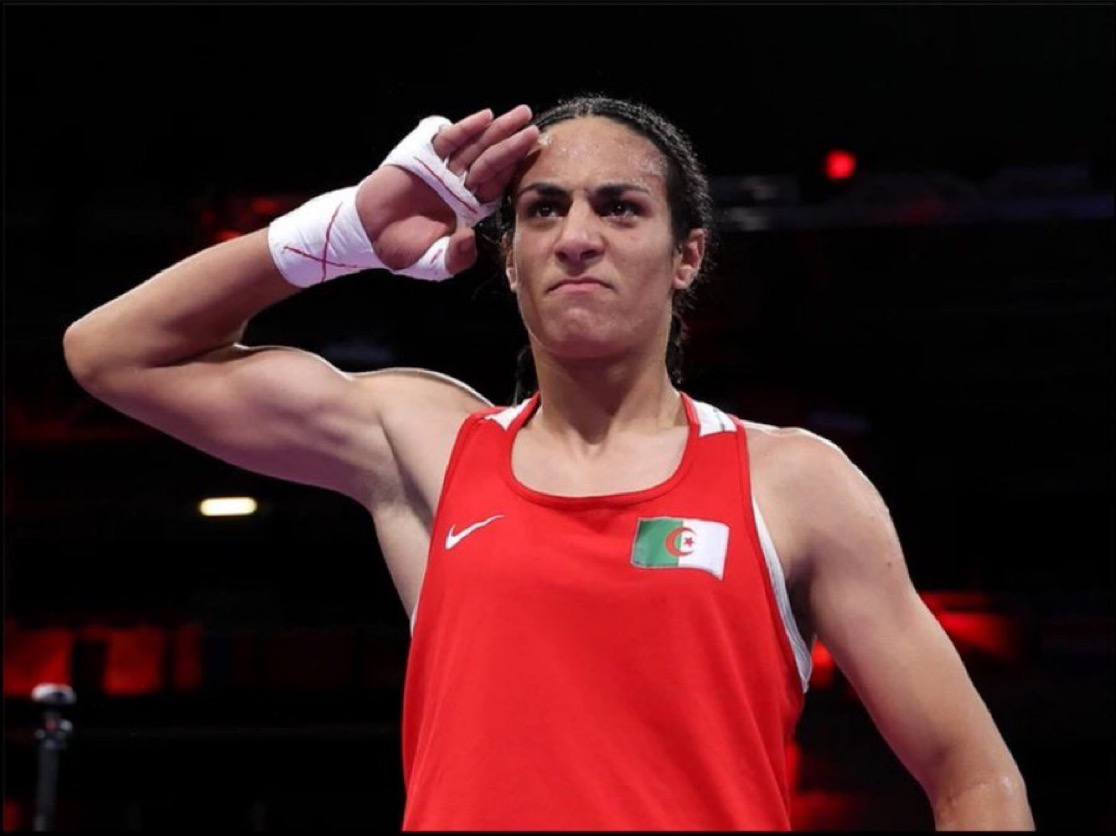 Джоан Роулинг была права у Иман Хелиф или можно уже писать у Имана Хелифа мужские половые хромосомы Об этом алжирская боксерша заявила изданию L Équipe что у нее ген SRY расположенный на Y хромосоме SRY расшифровывается как Sex determining Region of the Y область определяющая пол ген который инициирует типичное мужское половое развитие запуская формирование яичек Иман Хелиф на Олимпийских играх в Париже в 2024 году завоевала золотую олимпийскую медаль в женском боксе Ее соперницы плакали после боя понимая что их бил мужик Забыл написать что алжирский олимпийский комитет во всем обвинял сионистское лобби которое не хочет чтобы мусульмане занимали высокие места