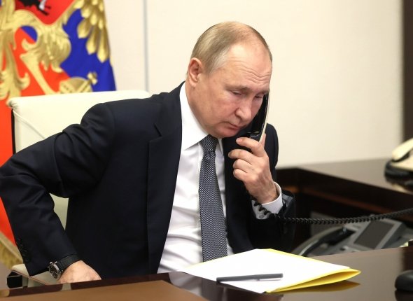 Макрон пошел против Трампа – камнем преткновения стал Путин Западные лидеры не сошлись во мнении насчет посредничества РФ на Ближнем Востоке Читать подробнее на сайте...