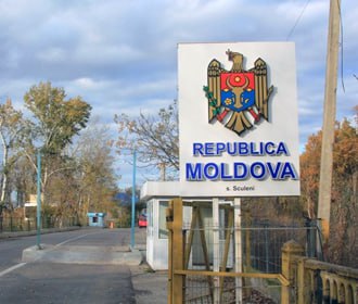 Кишинёв ставит точку в безвизе с СНГ Правительство Молдовы хочет выйти из нескольких соглашений СНГ в том числе из договора о безвизовых поездках Если его утвердят гражданам стран СНГ для въезда в Молдову придётся получать визы Также Молдова собирается прекратить участие в нескольких других соглашениях о сотрудничестве в области транспорта налогов экологии и энергетики