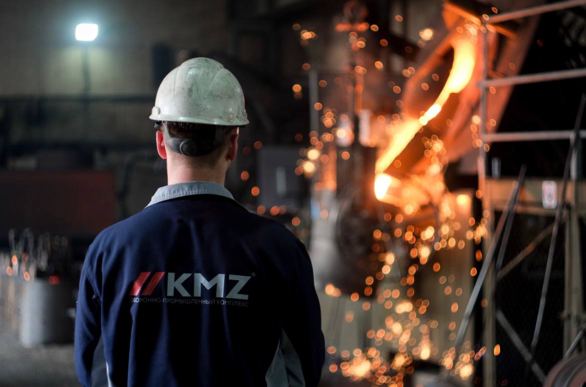 Просто партнёры почему КМЗ вышел из ОСК Кингисеппский машиностроительный завод КМЗ официально завершил своё участие в Объединённой судостроительной корпорации ОСК Обе стороны подтвердили этот шаг отметив что он не связан с конфликтом а является логическим завершением ранее запланированного этапа сотрудничества На фоне прошлогодних заявлений о стратегической интеграции и усилении судостроительного контура этот разворот вызывает интерес и требует детального экономического анализа Подробнее о причинах и последствиях выхода КМЗ из ОСК в материале ДП по ссылке vk com kmz1ru Подписаться на ДП в Telegram MAX