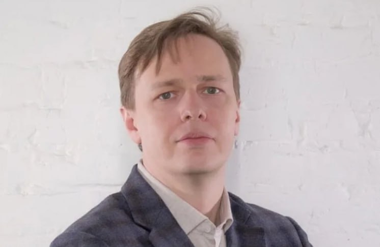 Директор Театра Театра стал самым высокооплачиваемым руководителем краевого учреждения культуры Лидером по размеру среднемесячной заработной платы среди руководителей краевых учреждений культуры стал исполнительный директор Театра-Театра Егор Мухин на фото . В 2024 году в среднем он зарабатывал в месяц 928 тыс. руб. Такие данные приводит «Новый компаньон» со ссылкой на краевой минкульт.