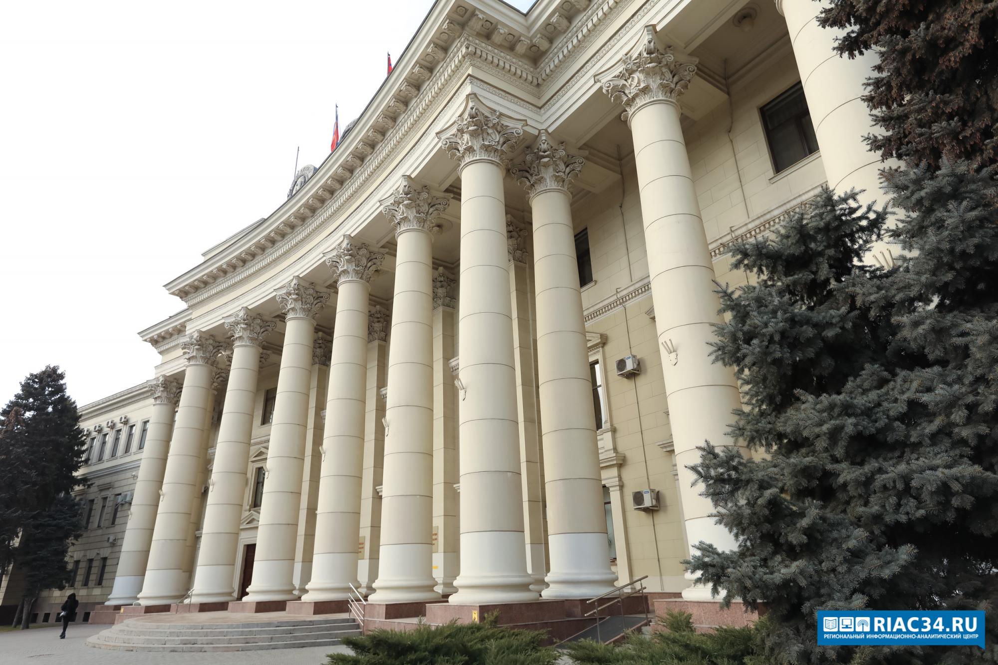 Главой областного комитета информационных технологий назначили Антонину Некину Она перешла на новую руководящую должность из регионального комитета экономической политики и развития где была заместителем председателя На прежнем месте трудоустройства Антонина Некина отвечала за направление цифровой трансформации Под её кураторством была работа МФЦ и реализация проекта Школа 21