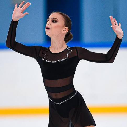 Валерия Лукашова снялась с этапа Гран при России среди юниоров в Красноярске В августе фигуристка из за болезни пропустила контрольные прокаты юниорской сборной России В соревнованиях в этом сезоне она еще не участвовала Лучший канал о фигурном катании