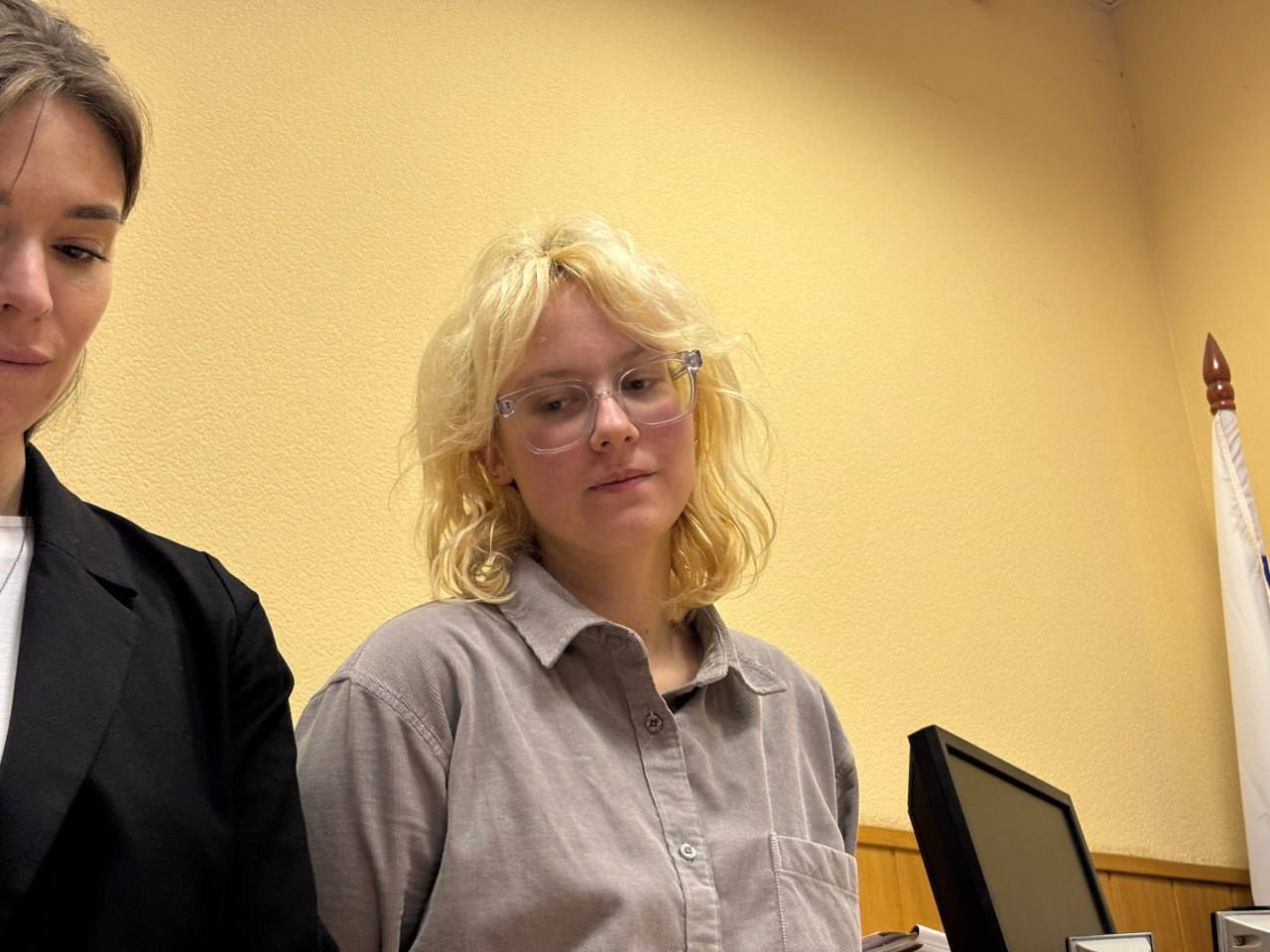 Суд в Санкт Петербурге зарегистрировал административное дело о дискредитации армии против уличной певицы Наоко Дата рассмотрения протокола пока не назначена На данный момент Логинова отбывает второй подряд административный арест КК